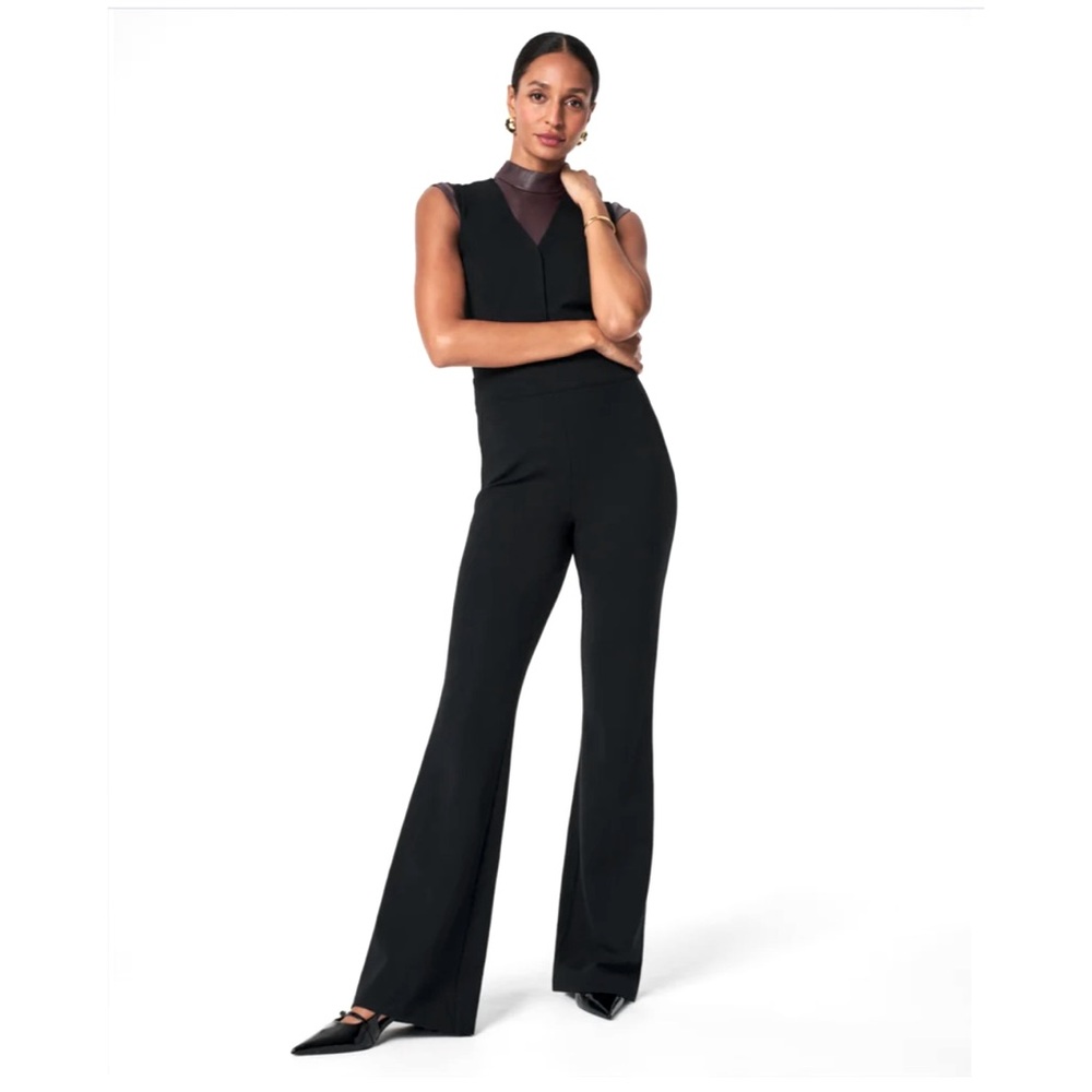 NWT SPANX Bodysuit. Size Medium.